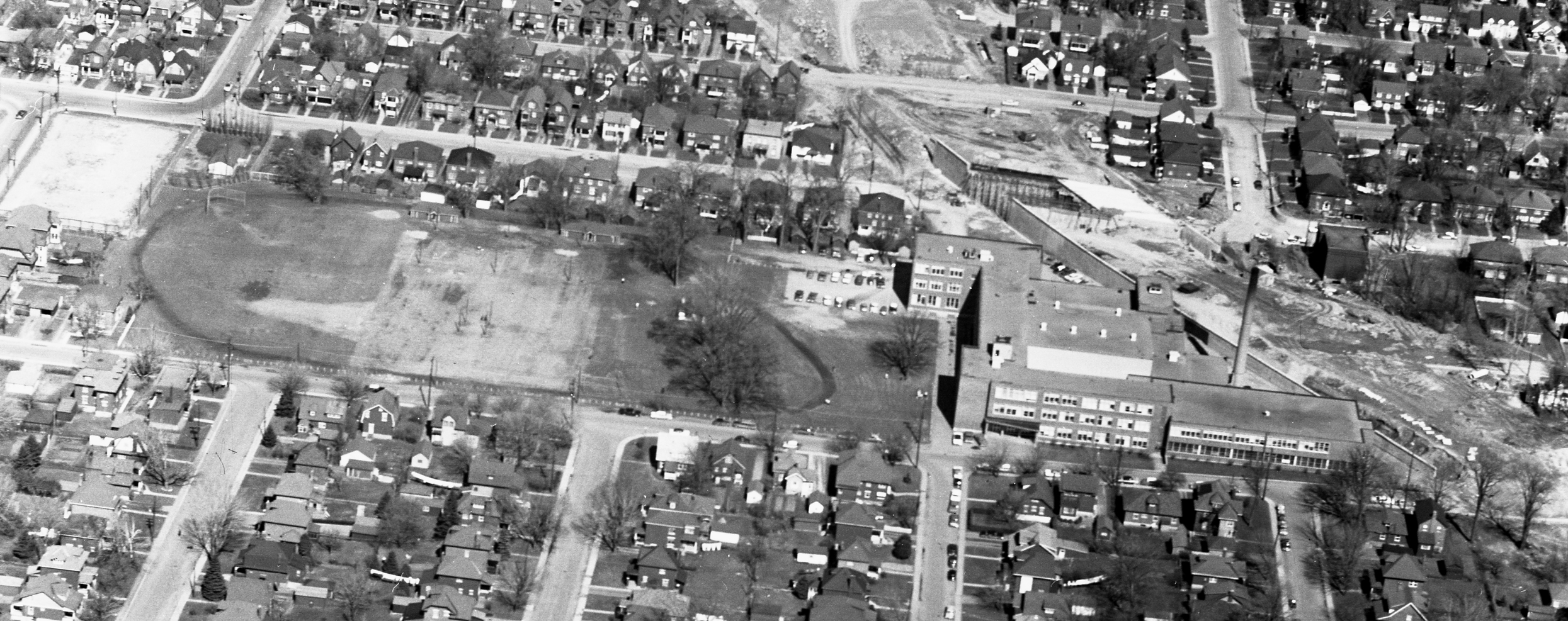 Ottawa-Archives---CA-8454---1961-photo-of-Fisher-during-QW-construction