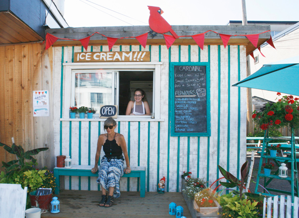 Andrea Stokes and her daughter Tallie Doyle at Cardinal Ice Cream. Photo by Jacob Hoytema