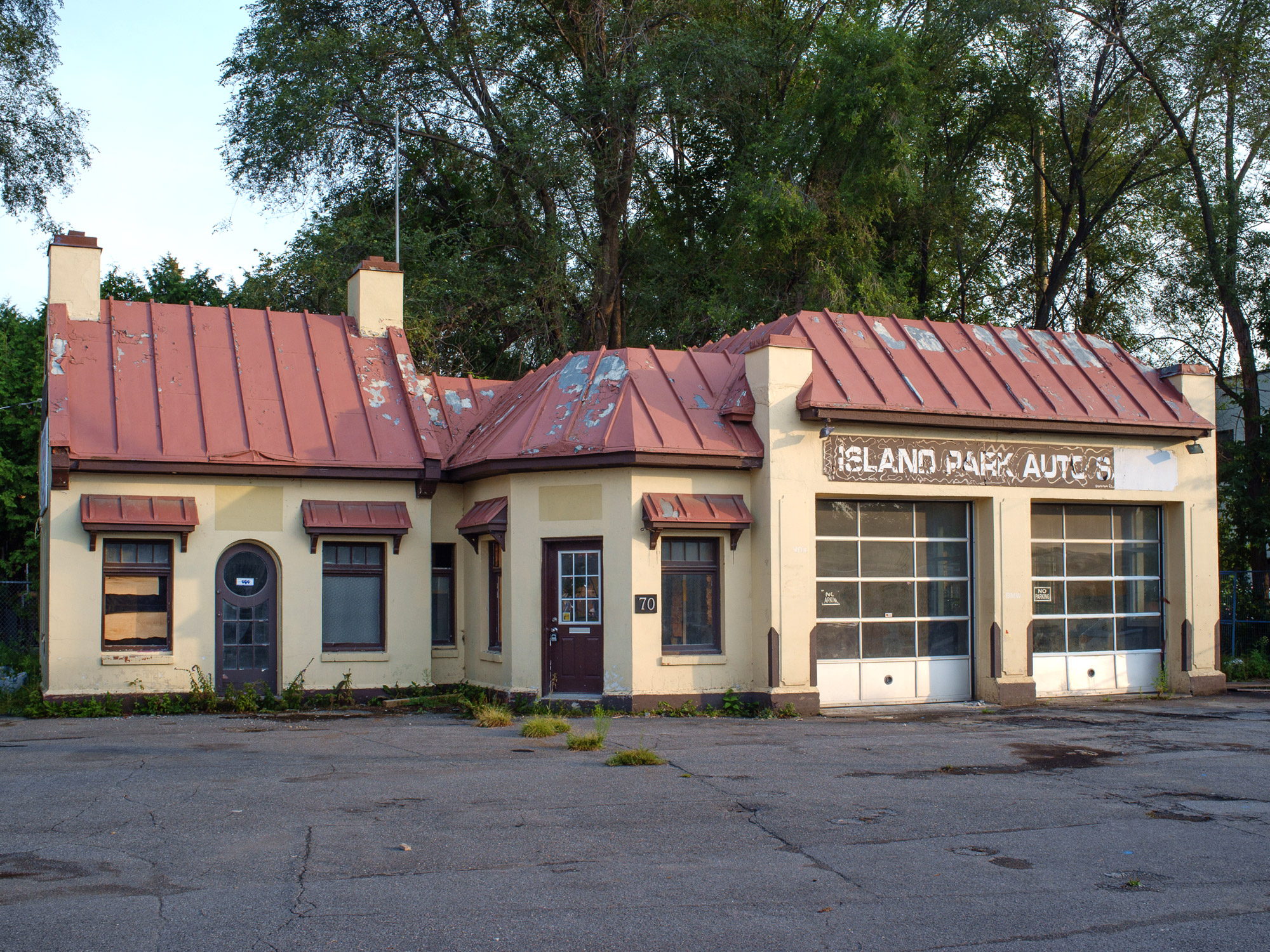 The “cottage” gas station on Island Park was owned by Pierre Trudeau’s father, Charles Emile Trudeau. It was a used car lot before it was shuttered in August 2014.